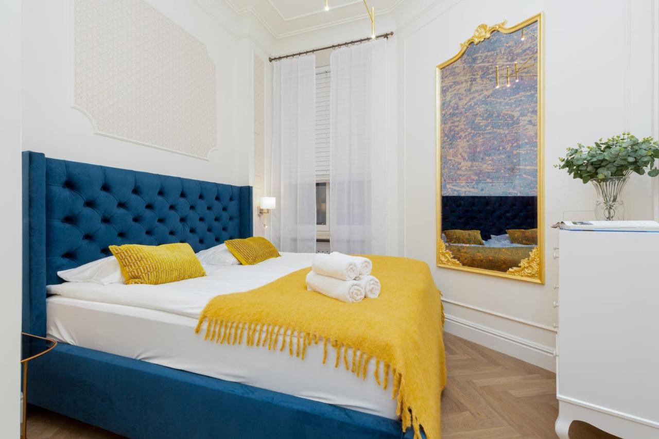 Royal Apartment Kopernika By Renters Prestige Warsaw Exterior photo