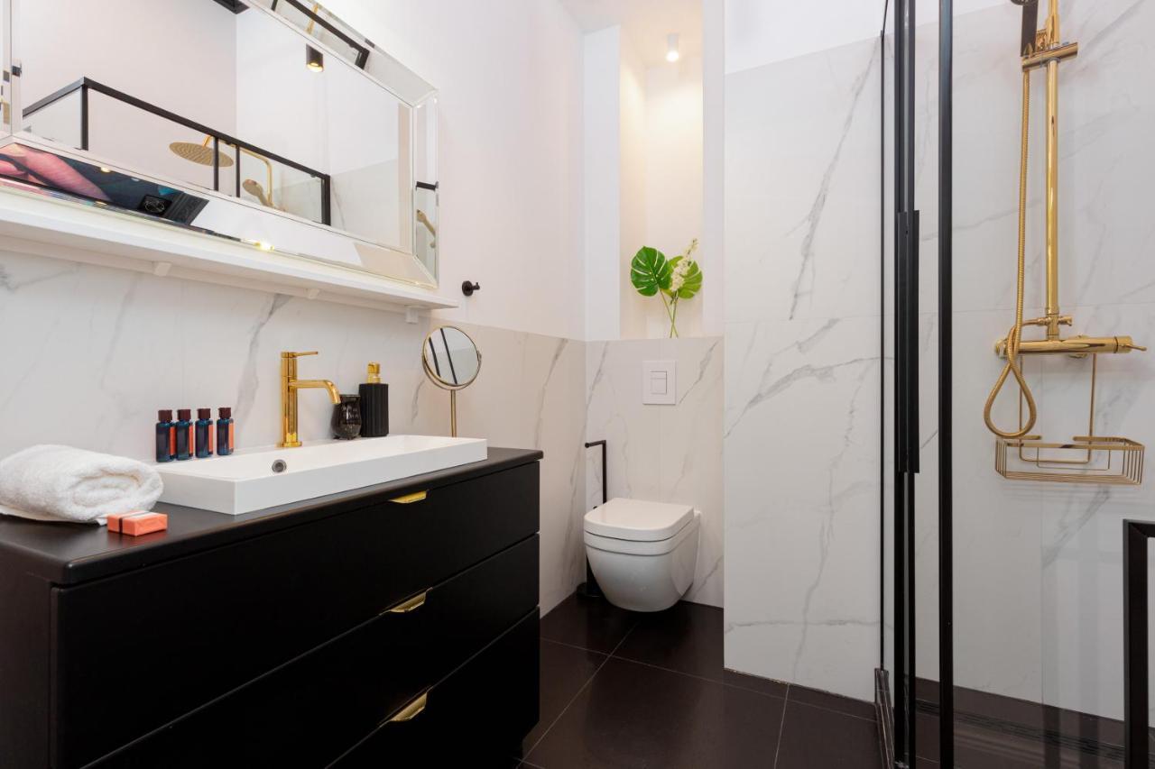 Royal Apartment Kopernika By Renters Prestige Warsaw Exterior photo